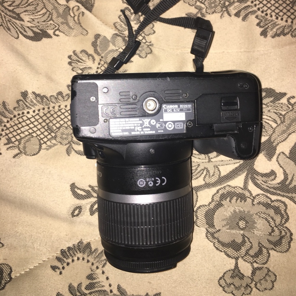 Canon Dslr - Picture 3 of 8